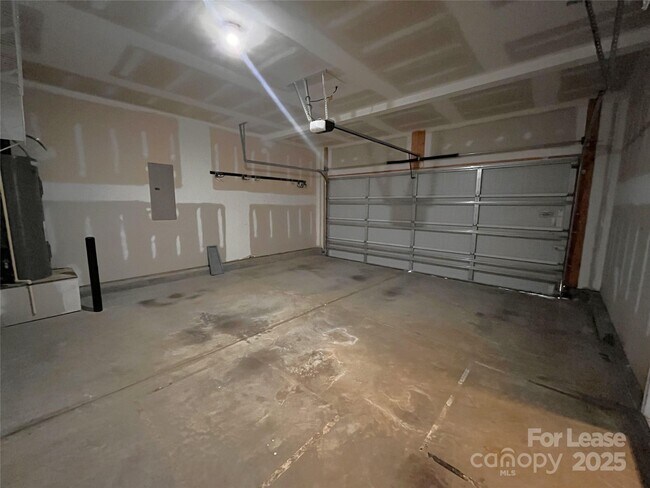 Building Photo - 432 Winecoff Woods Dr NW
