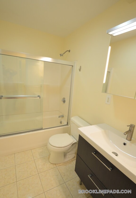 Building Photo - 1801 Beacon St