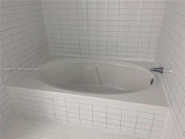 Building Photo - 888 Biscayne Blvd