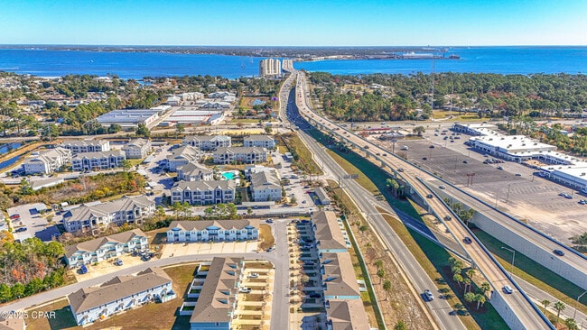 Building Photo - 7472 Shadow Lake Dr