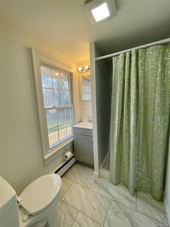 Building Photo - 46 E Market St