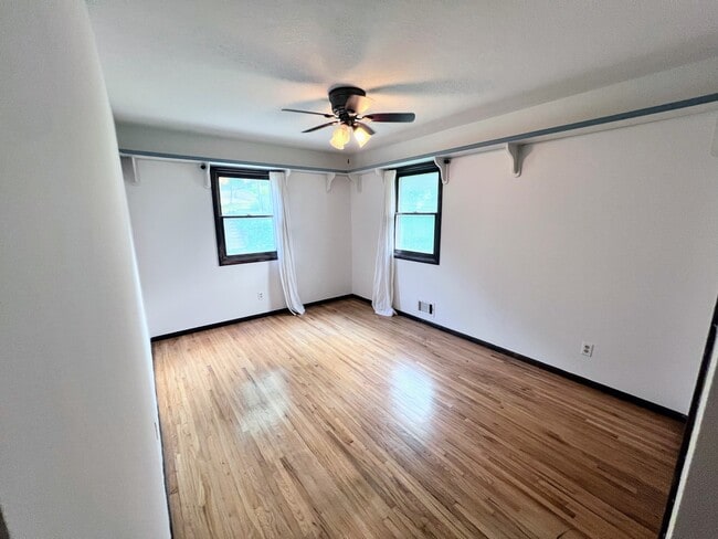 Building Photo - 4651 Manchester Rd