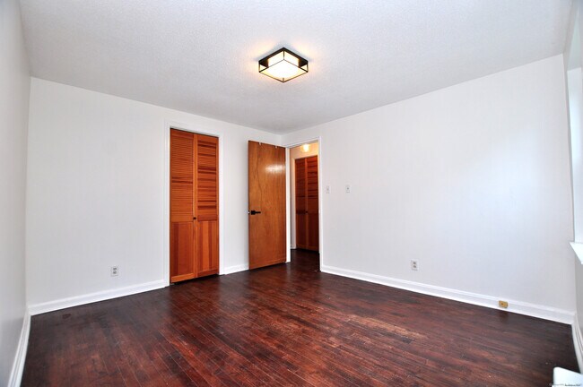 Building Photo - 1012 Trout Brook Dr