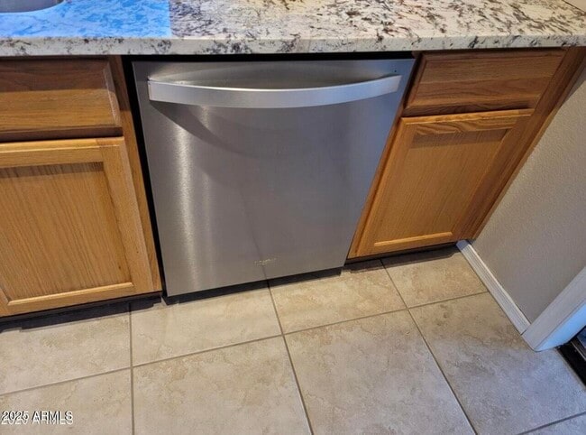 Building Photo - 3423 E Menadota Dr