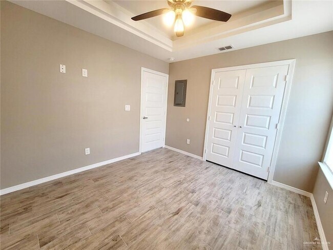 Building Photo - 3808 Las Vistas Ln
