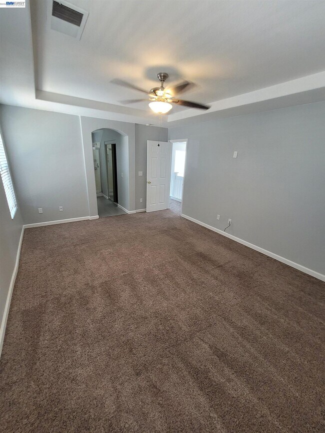 Building Photo - 577 Rockingham Way