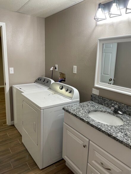 Down stairs bath & Laundry - 102 Orourke Drive