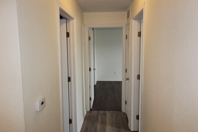 Building Photo - 1411 Heatherwood Ln