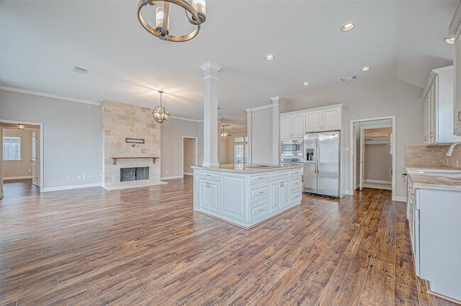 Building Photo - 5410 Portage Rock Ln