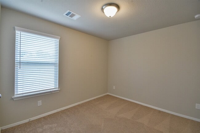 Building Photo - 24810 Winema Wds Ln