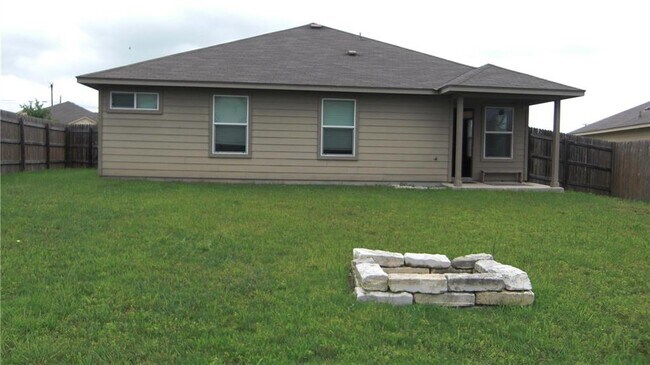 Building Photo - 208 Teron Dr