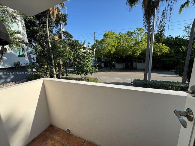 Building Photo - 2918 Bird Ave