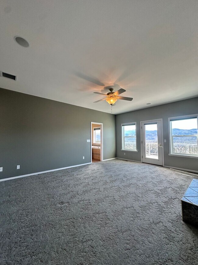 Building Photo - Stunning 4 Bedroom Briarwood Home with City View - MOVE IN SPECIAL $200 OFF