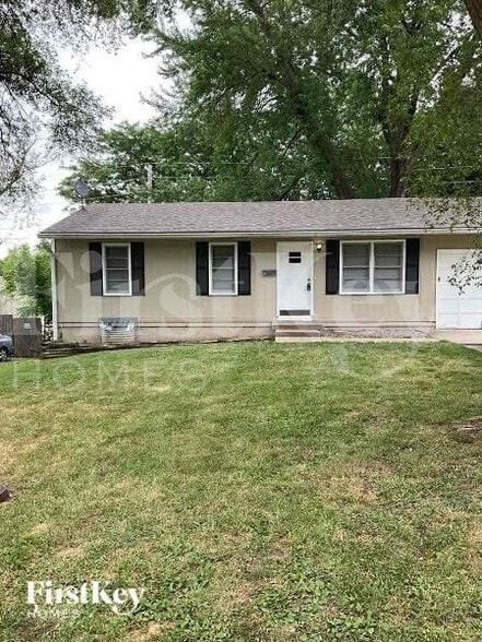 Building Photo - 15003 Fuller Ave
