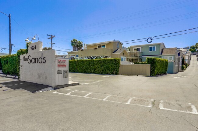 Primary Photo - 1 Bed/1 Bath Coastal Encinitas