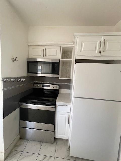 Building Photo - 121 NE 169th Terrace