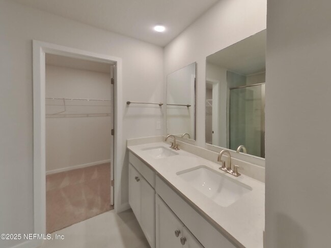 Building Photo - 14934 Macadamia Ln