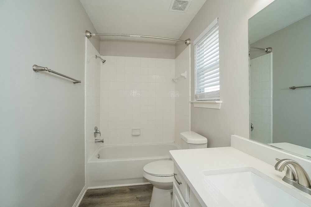 Building Photo - 5370 Kyla Cir
