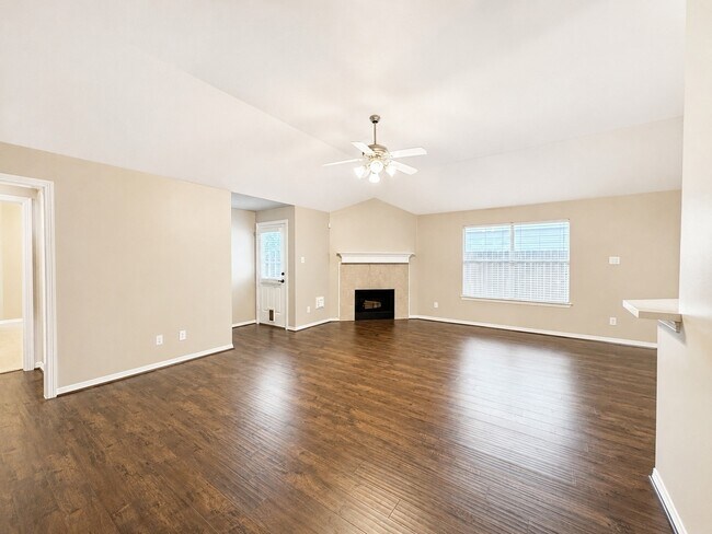 Building Photo - 1823 Strongs Ct