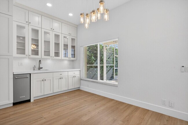 Building Photo - 1012 Fairfield Meadows Dr