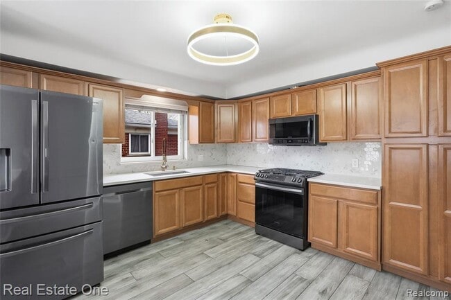 Building Photo - 8528 Norborne Ave