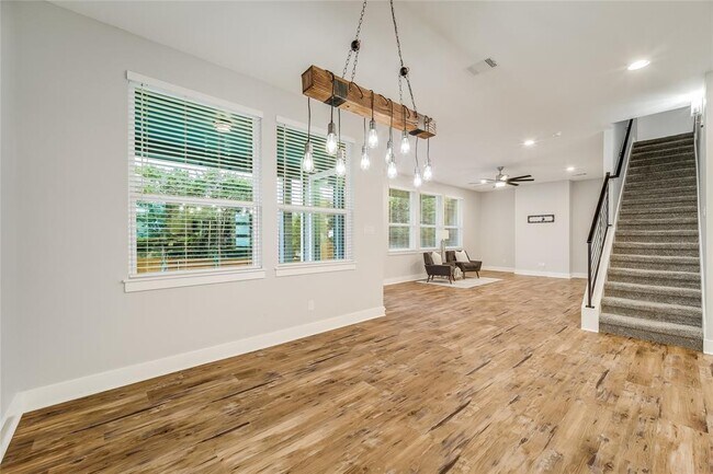 Building Photo - 18529 Staghorn Dr