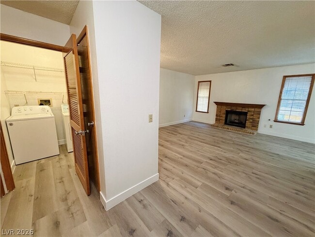 Building Photo - 6619 W Tropicana Ave