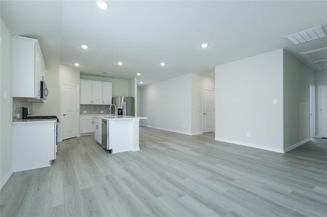 Building Photo - 3406 Pat Mayse Dr