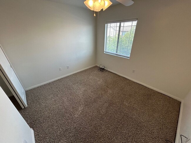 Building Photo - SOUTHWEST LAS VEGAS PROEPRTY WITH 3 BED, 3...