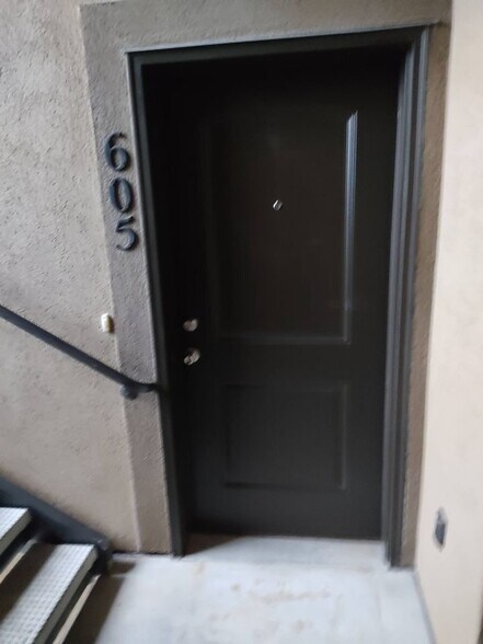 Building Photo - 87 E Jordan Ridge Blvd