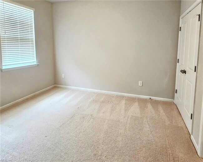Building Photo - 407 Asuza St