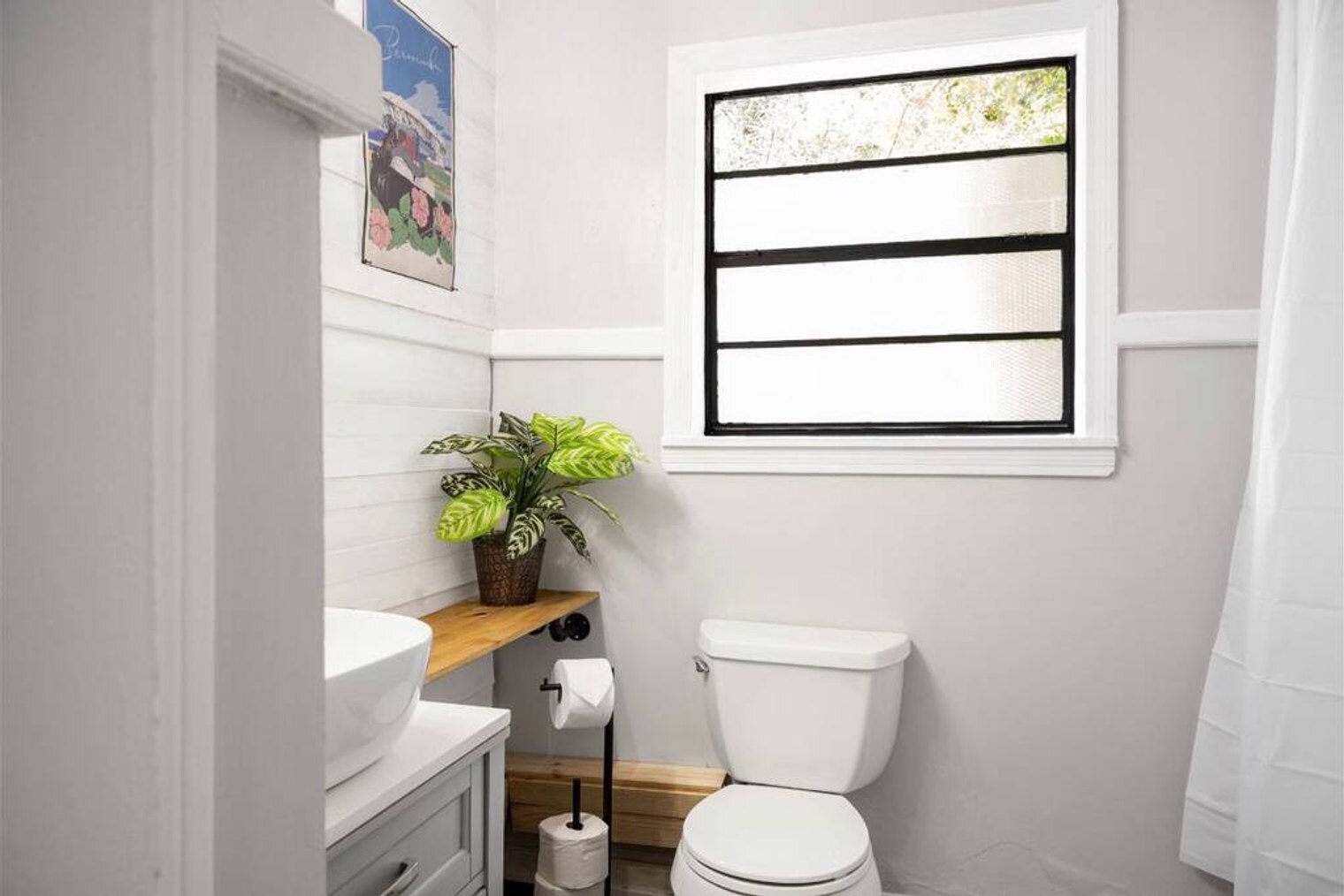 Building Photo - 2001 N 61st Ave