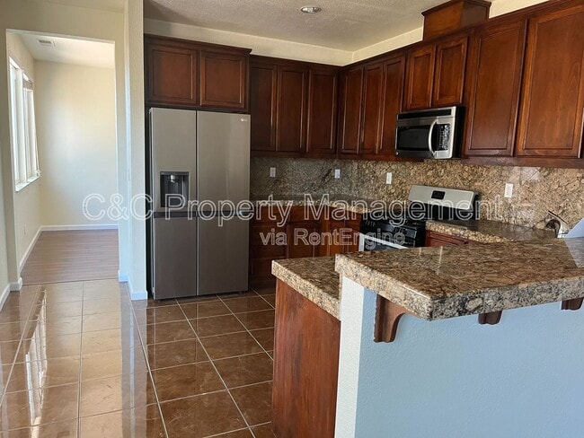 Primary Photo - 4020 Crescent Ct