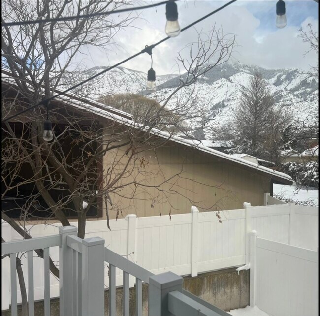 Building Photo - 1746 N 600 E