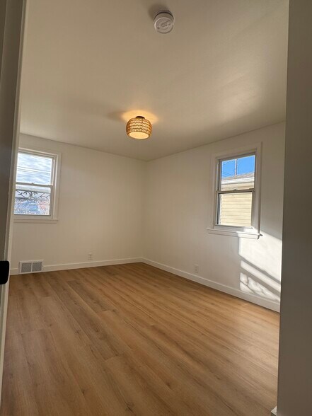 Bedroom 3 - 249 Dunlop Ave