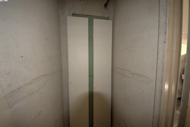 Building Photo - 1214 Sycamore Dr