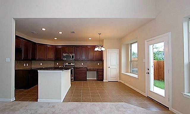 Building Photo - 3739 Venice Dr