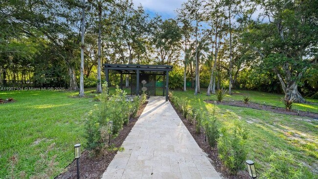 Building Photo - 5831 NW 81st Terrace