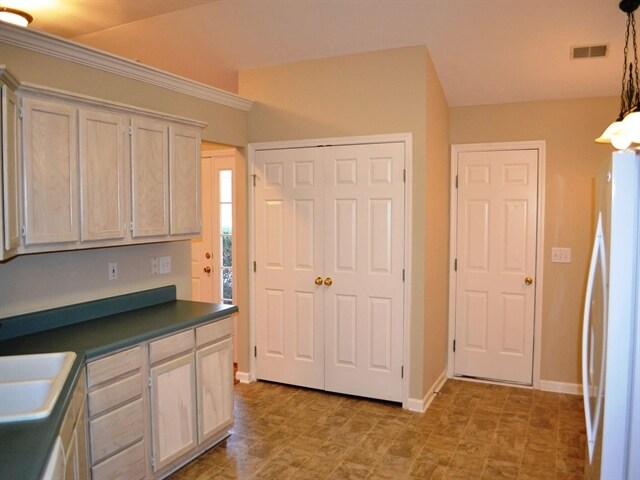 Building Photo - 116 Laurel Meadows Pky