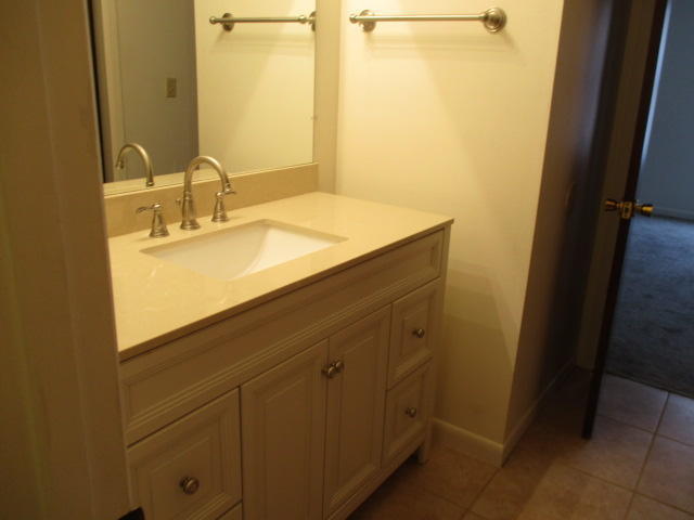 Building Photo - 206 Ann Cir