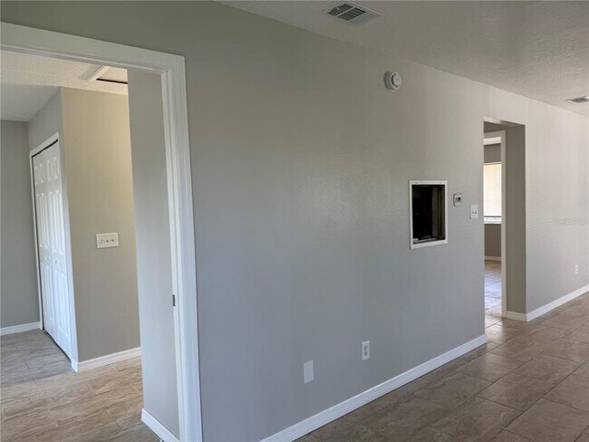 Building Photo - 124 Cory Ln