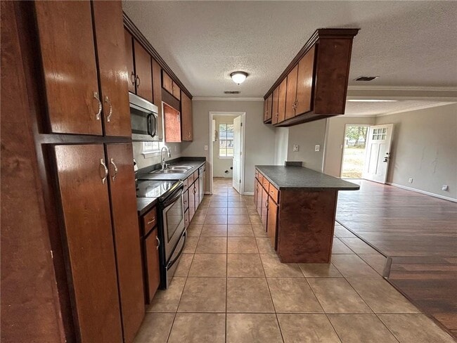 Building Photo - 5710 5th St