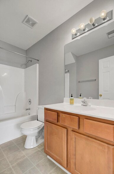 Building Photo - 9160 Maple Grove Dr