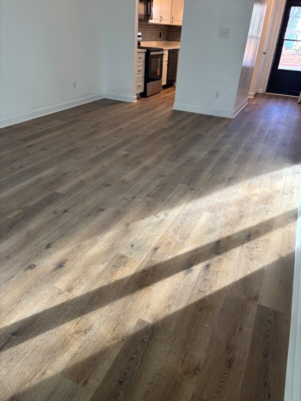 Building Photo - 3704 Pine Knoll Dr