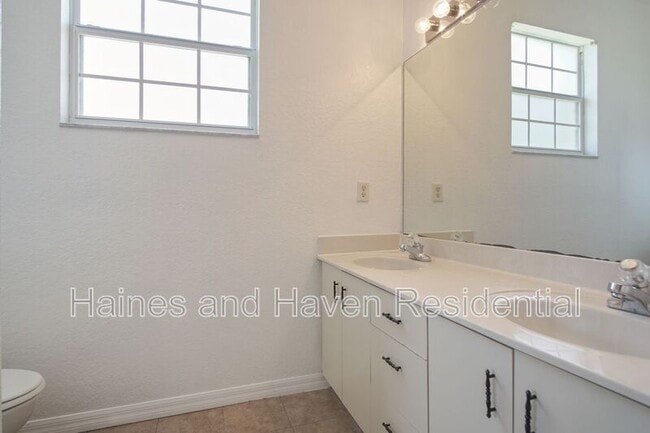 Building Photo - 12201 Indian Creek Dr