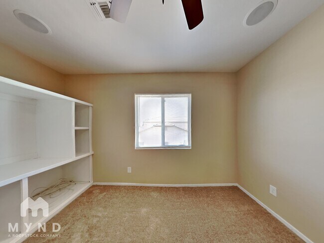 Building Photo - 12510 W Charter Oak Rd