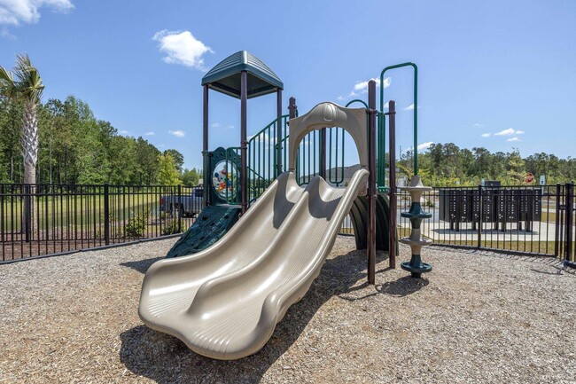 Building Photo - 1019 Canter Dr