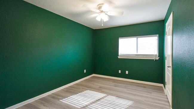 Building Photo - 502 Hidden Brook Ln