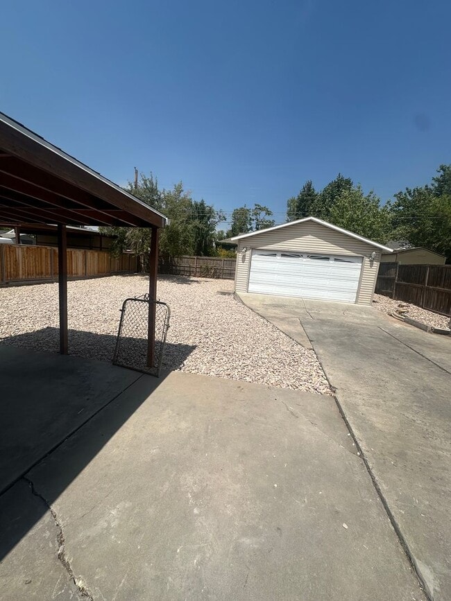 Building Photo - GET $500 OFF THE FIRST MONTHS RENT!!!!