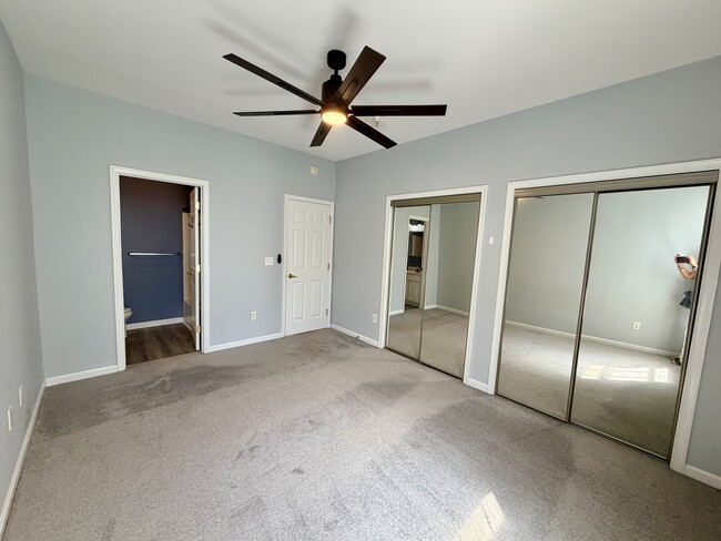 Building Photo - 2901 Heather Dr